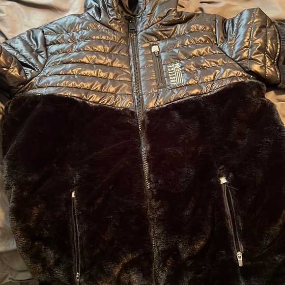 Justice jacket - Picture 1 of 4